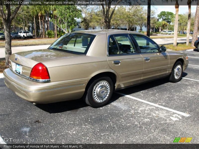Harvest Gold Metallic / Medium Parchment 1999 Ford Crown Victoria