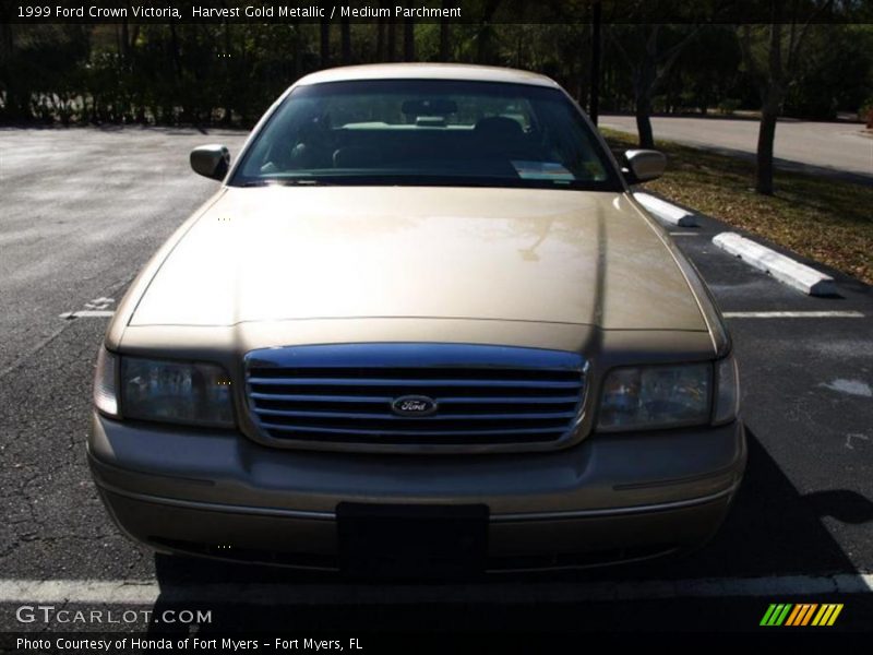 Harvest Gold Metallic / Medium Parchment 1999 Ford Crown Victoria