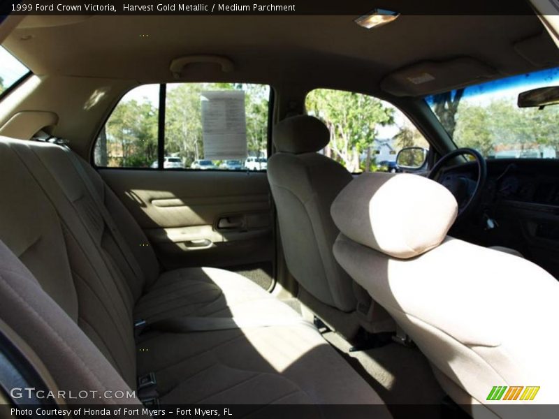 Harvest Gold Metallic / Medium Parchment 1999 Ford Crown Victoria