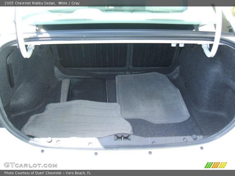 White / Gray 2005 Chevrolet Malibu Sedan