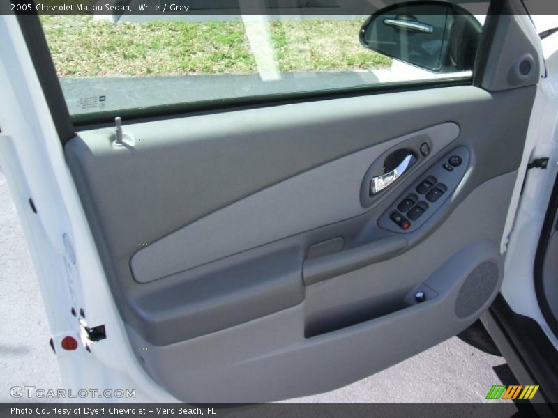 White / Gray 2005 Chevrolet Malibu Sedan