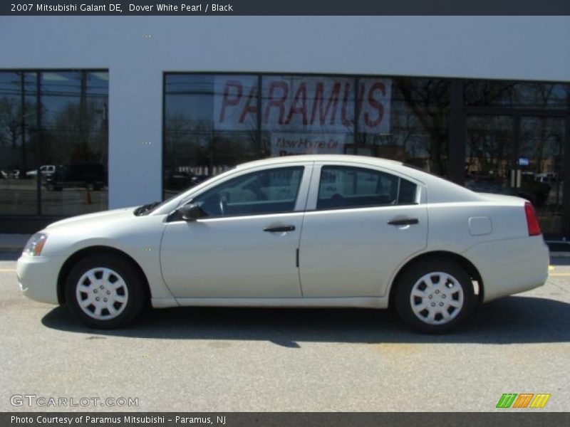 Dover White Pearl / Black 2007 Mitsubishi Galant DE