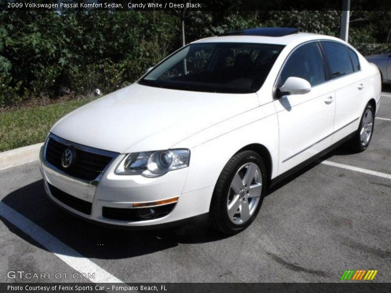 Candy White / Deep Black 2009 Volkswagen Passat Komfort Sedan