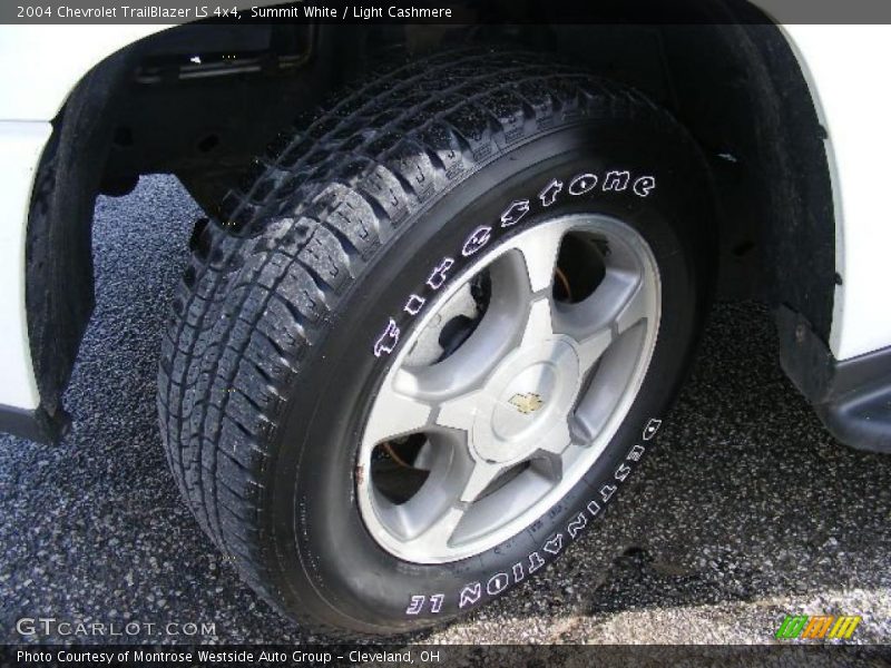 Summit White / Light Cashmere 2004 Chevrolet TrailBlazer LS 4x4