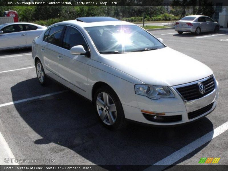 Candy White / Deep Black 2009 Volkswagen Passat Komfort Sedan