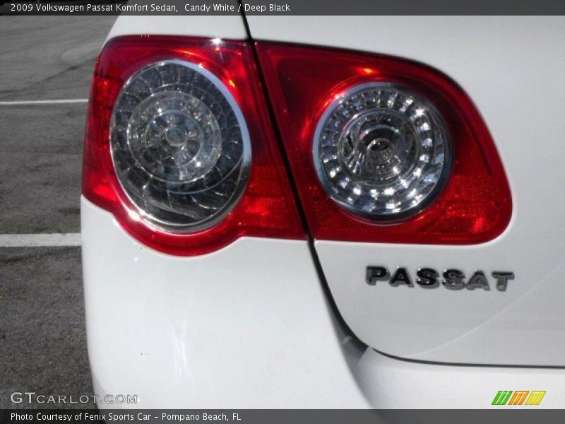 Candy White / Deep Black 2009 Volkswagen Passat Komfort Sedan