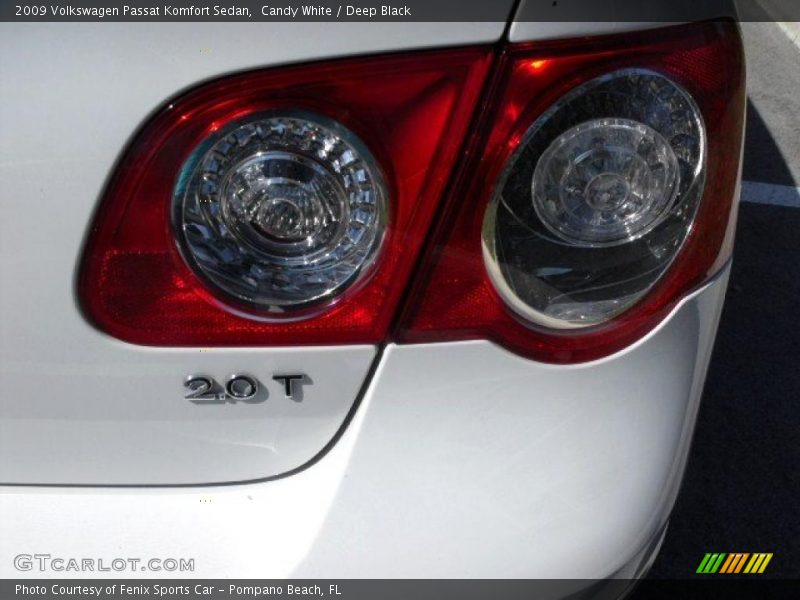 Candy White / Deep Black 2009 Volkswagen Passat Komfort Sedan
