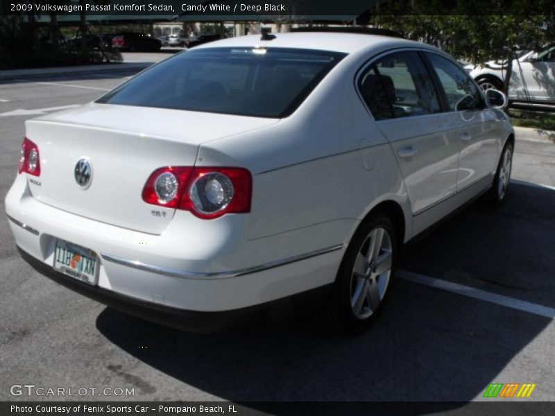 Candy White / Deep Black 2009 Volkswagen Passat Komfort Sedan