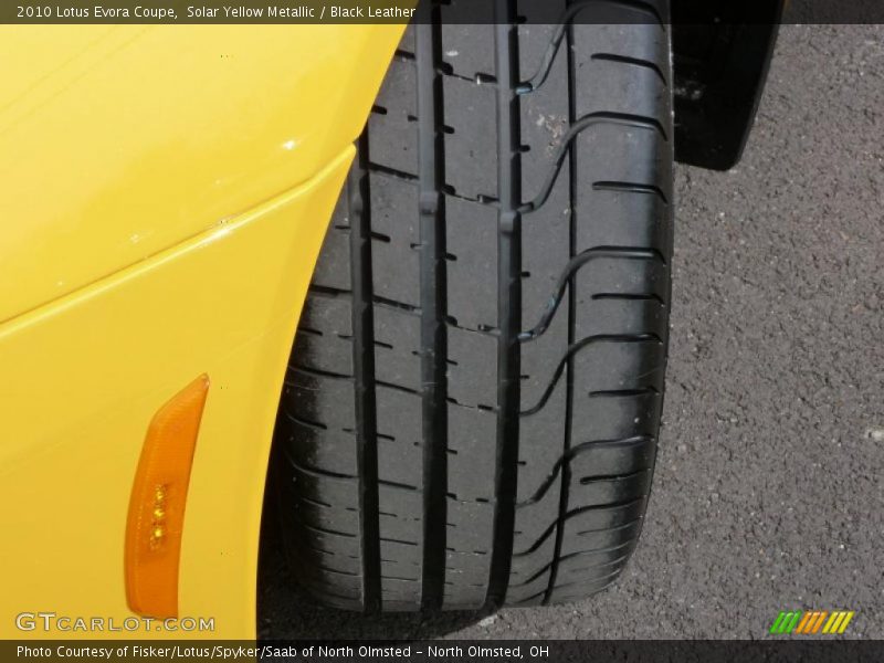 Solar Yellow Metallic / Black Leather 2010 Lotus Evora Coupe