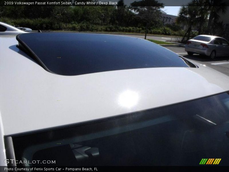 Candy White / Deep Black 2009 Volkswagen Passat Komfort Sedan