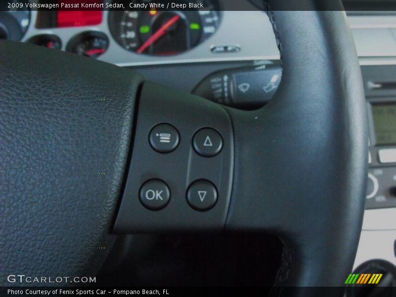 Candy White / Deep Black 2009 Volkswagen Passat Komfort Sedan