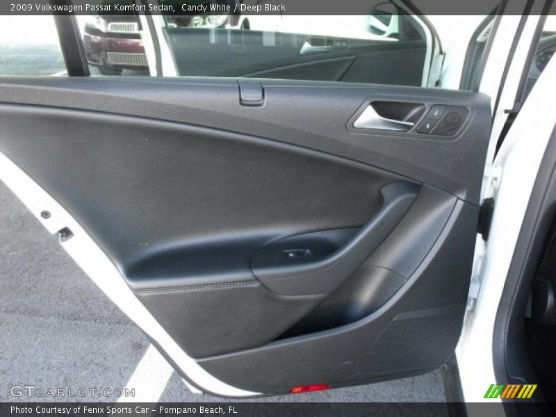 Candy White / Deep Black 2009 Volkswagen Passat Komfort Sedan