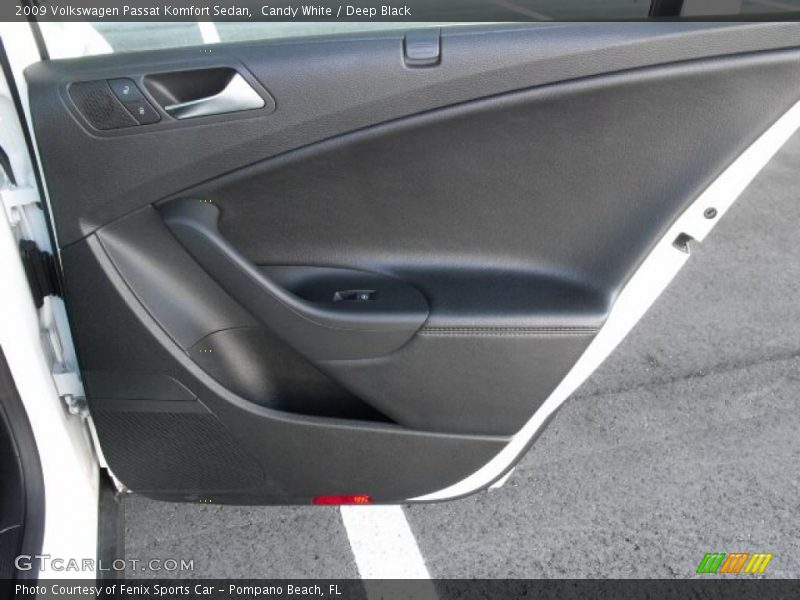 Candy White / Deep Black 2009 Volkswagen Passat Komfort Sedan