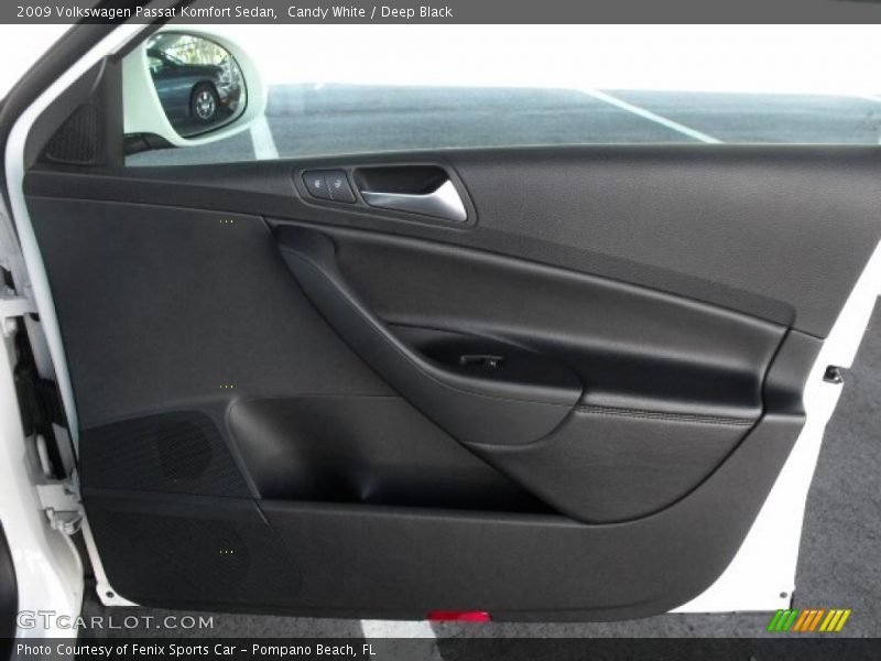 Candy White / Deep Black 2009 Volkswagen Passat Komfort Sedan