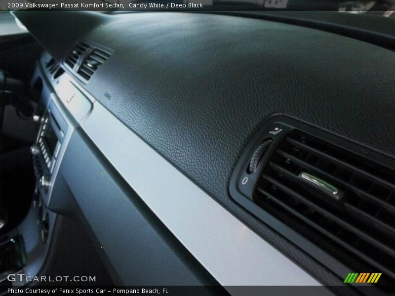 Candy White / Deep Black 2009 Volkswagen Passat Komfort Sedan
