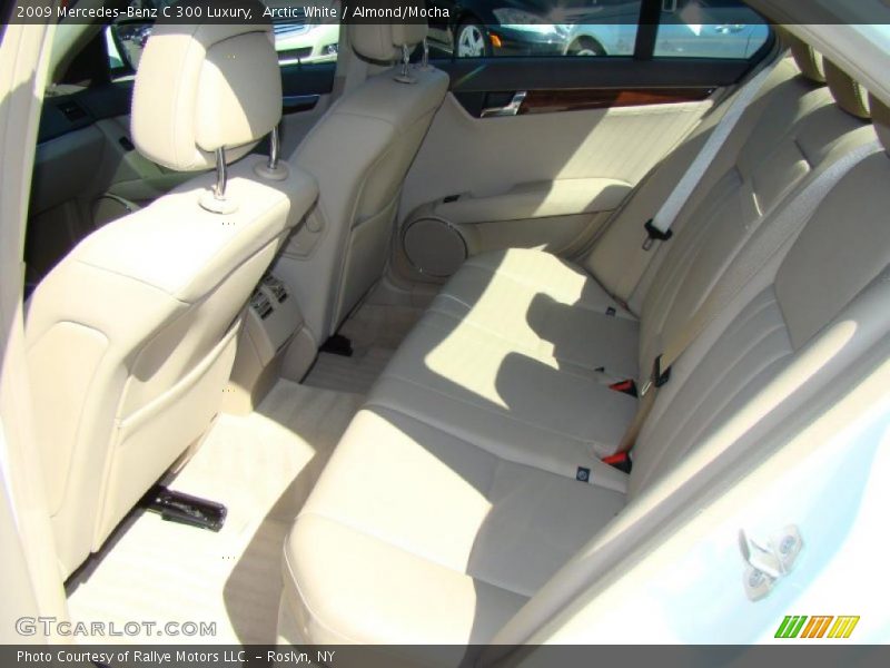 Arctic White / Almond/Mocha 2009 Mercedes-Benz C 300 Luxury