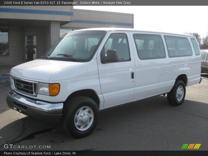 Oxford White / Medium Flint Grey 2006 Ford E Series Van E350 XLT 15 Passenger