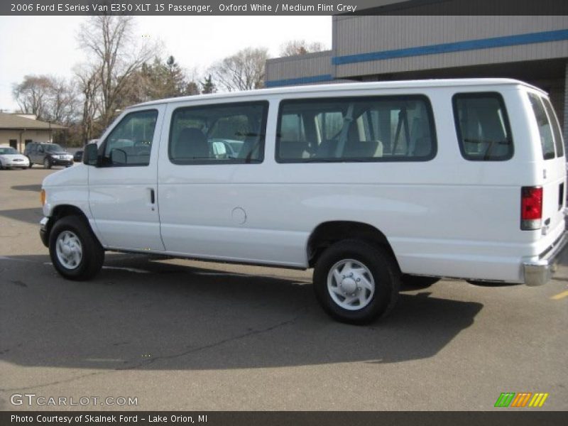 Oxford White / Medium Flint Grey 2006 Ford E Series Van E350 XLT 15 Passenger