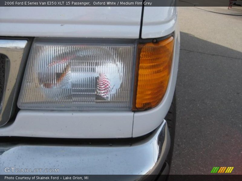 Oxford White / Medium Flint Grey 2006 Ford E Series Van E350 XLT 15 Passenger