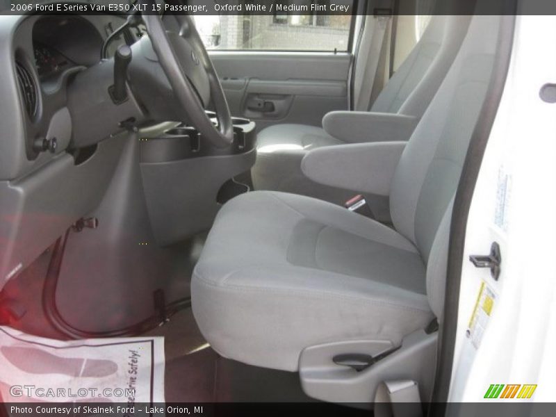 Oxford White / Medium Flint Grey 2006 Ford E Series Van E350 XLT 15 Passenger