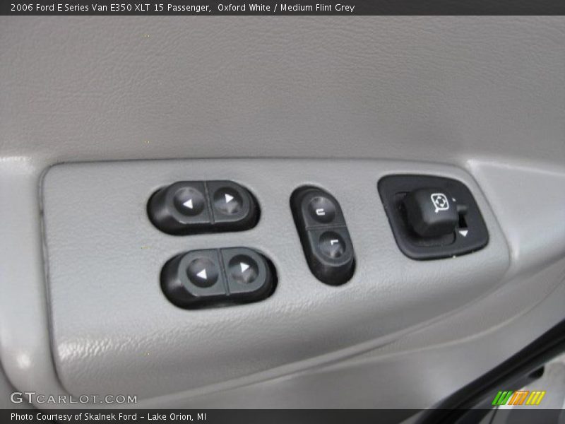 Oxford White / Medium Flint Grey 2006 Ford E Series Van E350 XLT 15 Passenger