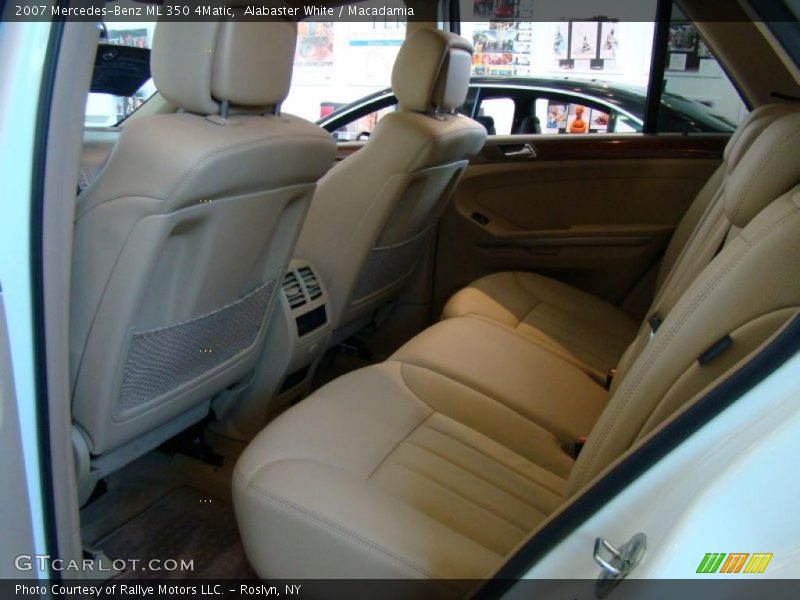 Alabaster White / Macadamia 2007 Mercedes-Benz ML 350 4Matic
