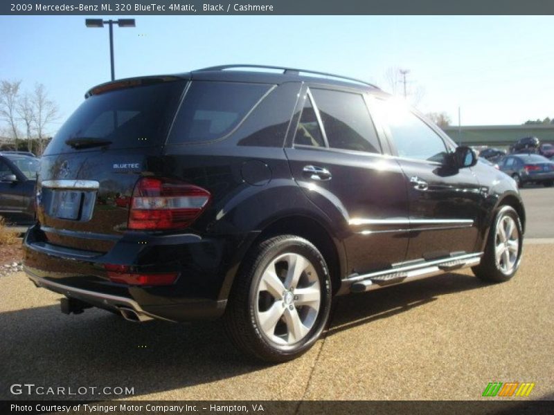Black / Cashmere 2009 Mercedes-Benz ML 320 BlueTec 4Matic