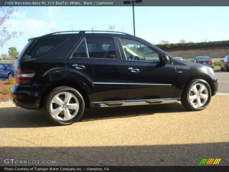 Black / Cashmere 2009 Mercedes-Benz ML 320 BlueTec 4Matic