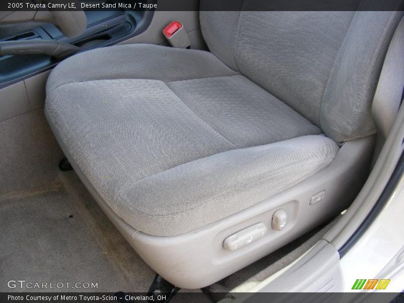 Desert Sand Mica / Taupe 2005 Toyota Camry LE