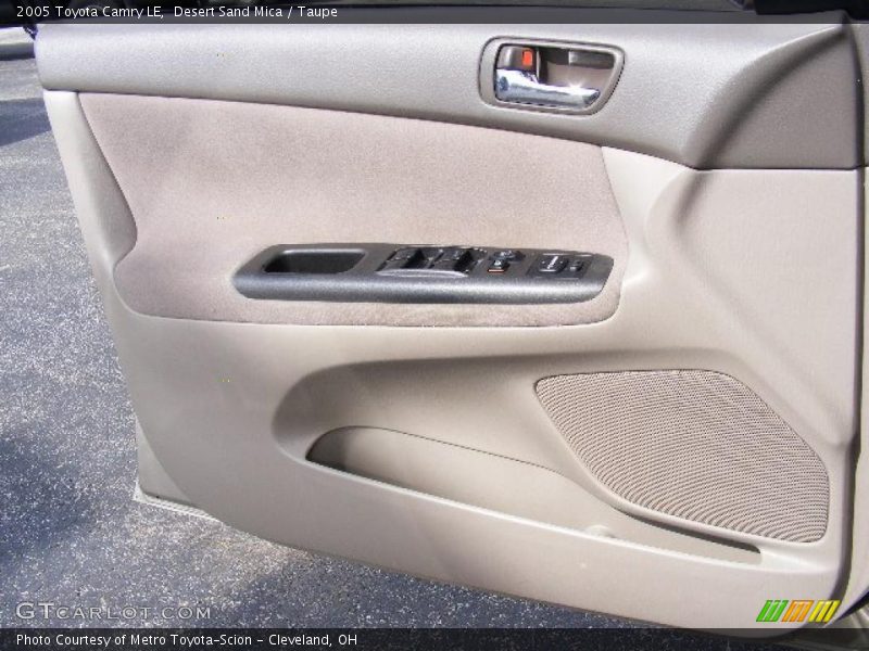 Desert Sand Mica / Taupe 2005 Toyota Camry LE