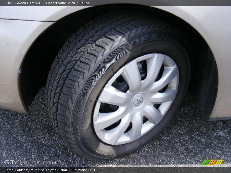 Desert Sand Mica / Taupe 2005 Toyota Camry LE