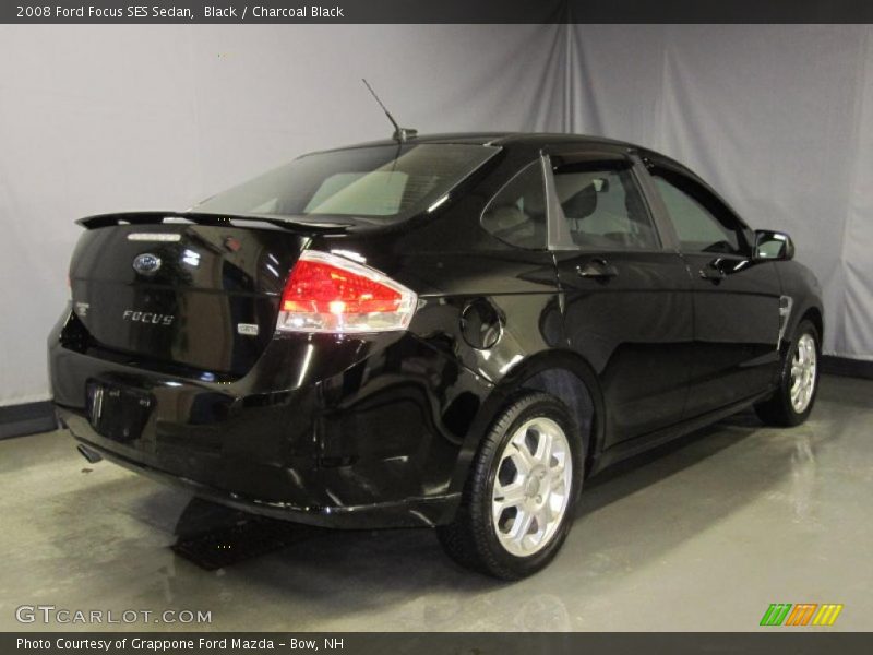 Black / Charcoal Black 2008 Ford Focus SES Sedan