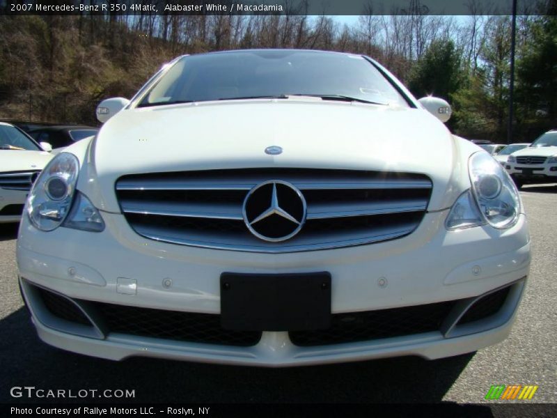 Alabaster White / Macadamia 2007 Mercedes-Benz R 350 4Matic