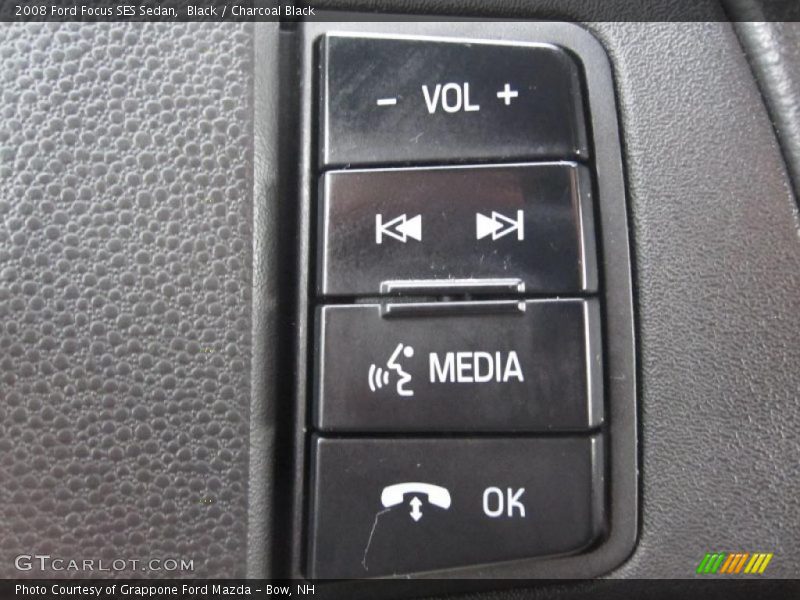 Black / Charcoal Black 2008 Ford Focus SES Sedan