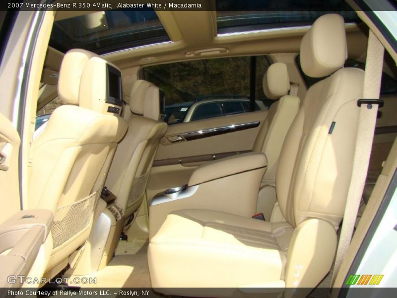 Alabaster White / Macadamia 2007 Mercedes-Benz R 350 4Matic