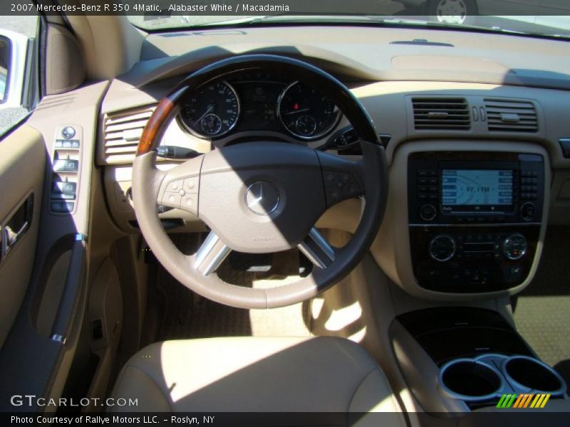 Alabaster White / Macadamia 2007 Mercedes-Benz R 350 4Matic