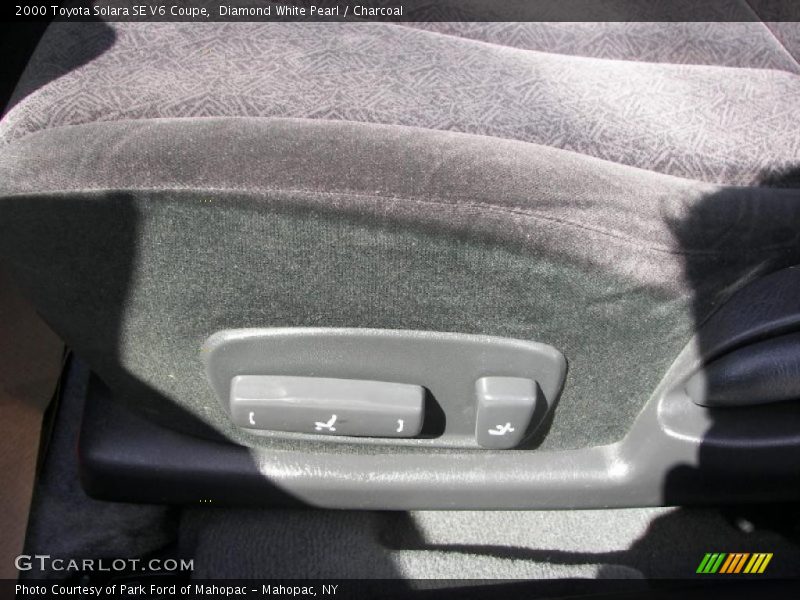 Diamond White Pearl / Charcoal 2000 Toyota Solara SE V6 Coupe