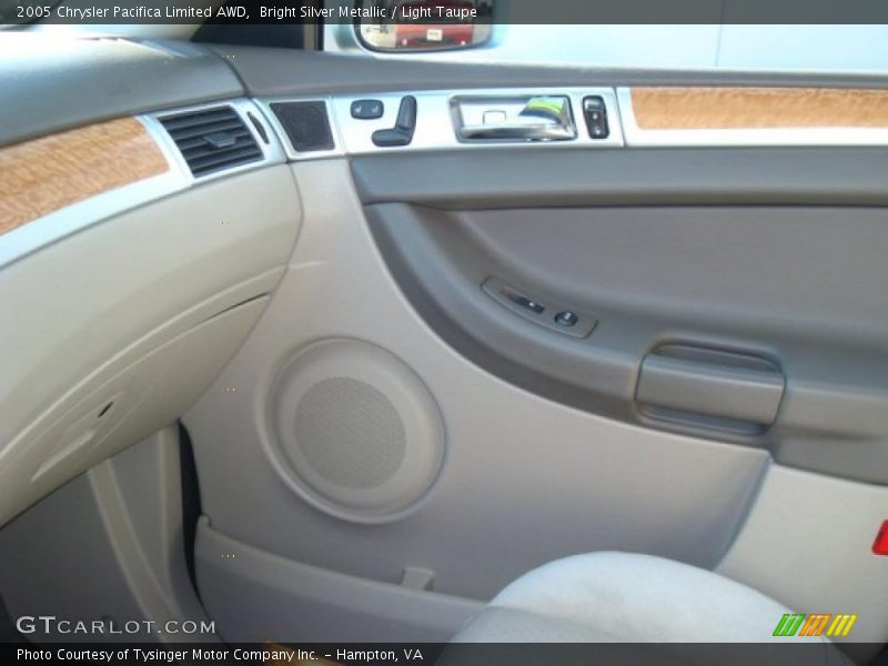 Bright Silver Metallic / Light Taupe 2005 Chrysler Pacifica Limited AWD