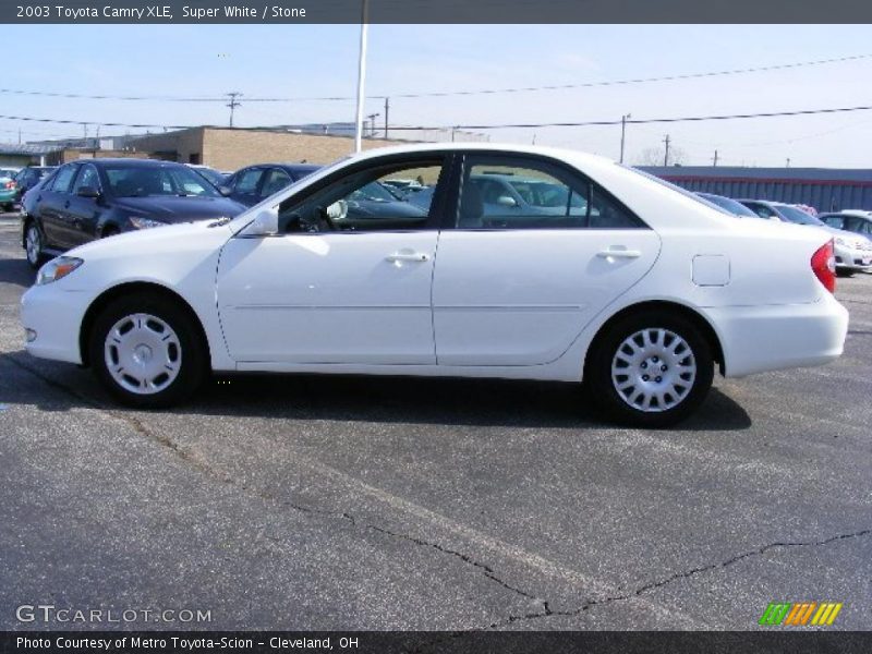 Super White / Stone 2003 Toyota Camry XLE