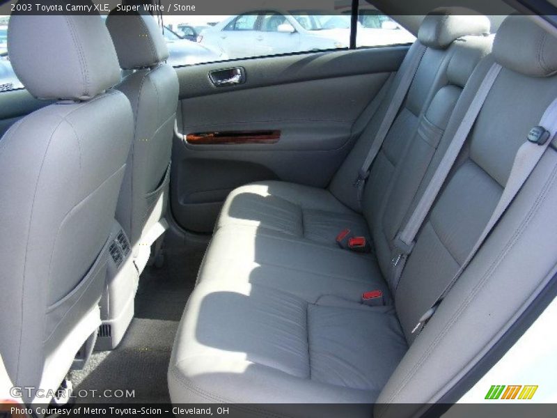 Super White / Stone 2003 Toyota Camry XLE