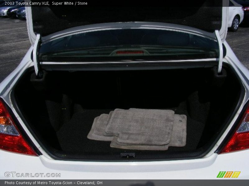 Super White / Stone 2003 Toyota Camry XLE