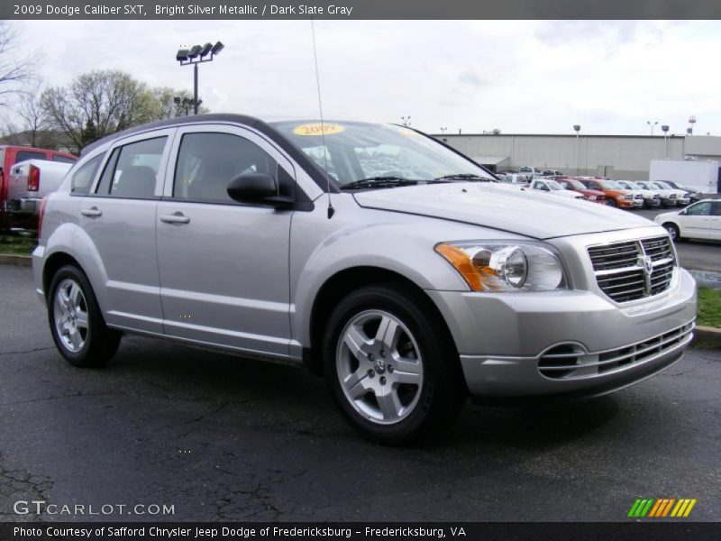 Bright Silver Metallic / Dark Slate Gray 2009 Dodge Caliber SXT