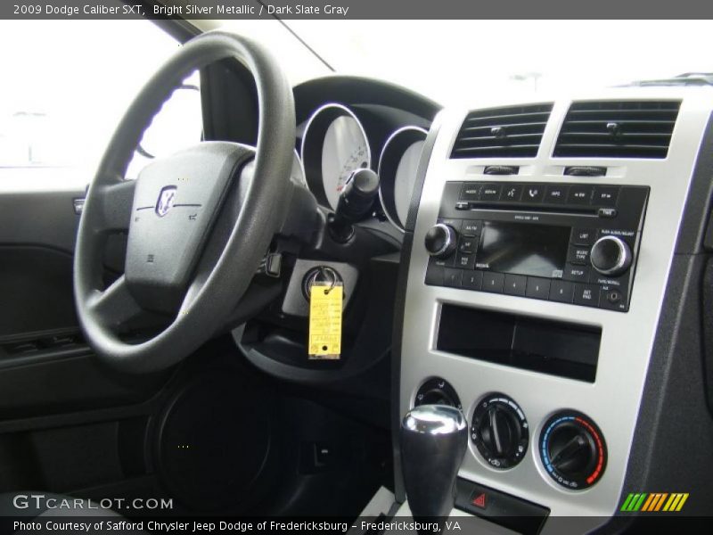 Bright Silver Metallic / Dark Slate Gray 2009 Dodge Caliber SXT