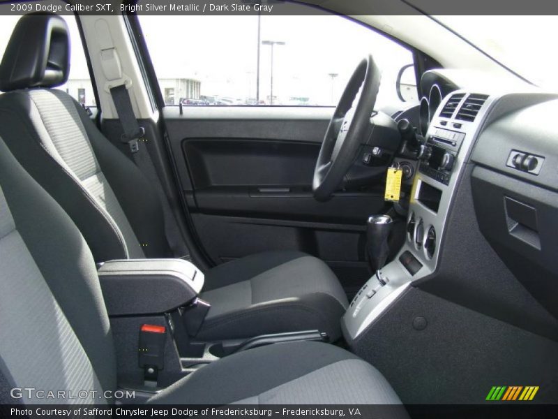 Bright Silver Metallic / Dark Slate Gray 2009 Dodge Caliber SXT