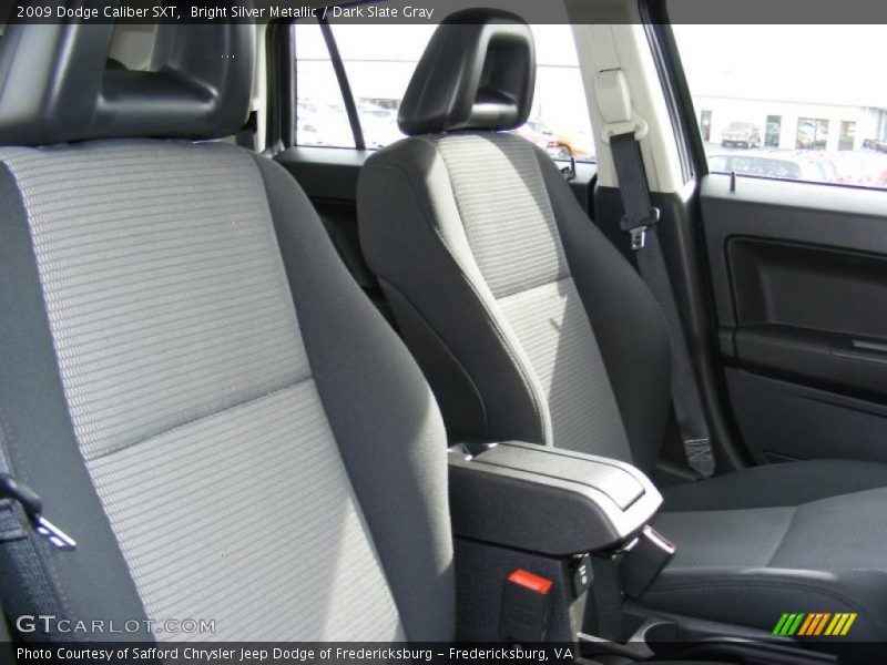 Bright Silver Metallic / Dark Slate Gray 2009 Dodge Caliber SXT