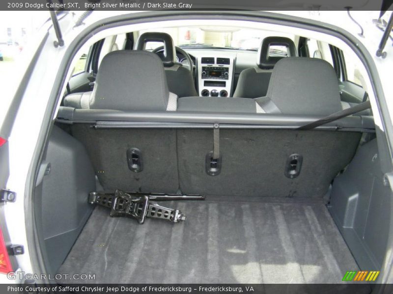 Bright Silver Metallic / Dark Slate Gray 2009 Dodge Caliber SXT