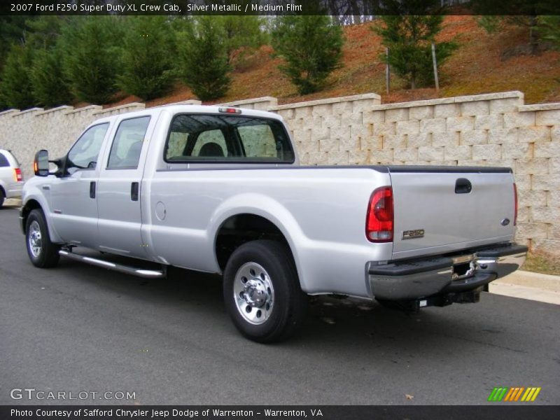 Silver Metallic / Medium Flint 2007 Ford F250 Super Duty XL Crew Cab