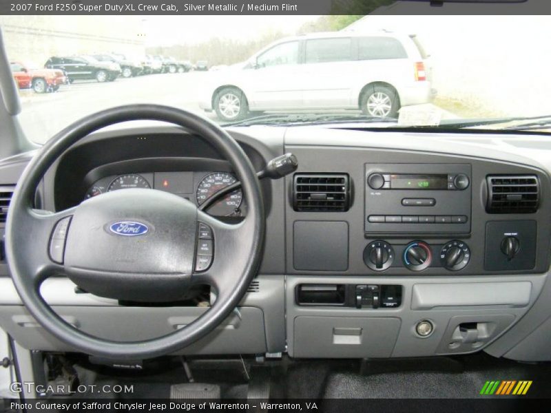 Silver Metallic / Medium Flint 2007 Ford F250 Super Duty XL Crew Cab