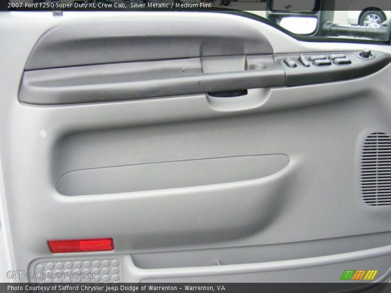 Silver Metallic / Medium Flint 2007 Ford F250 Super Duty XL Crew Cab
