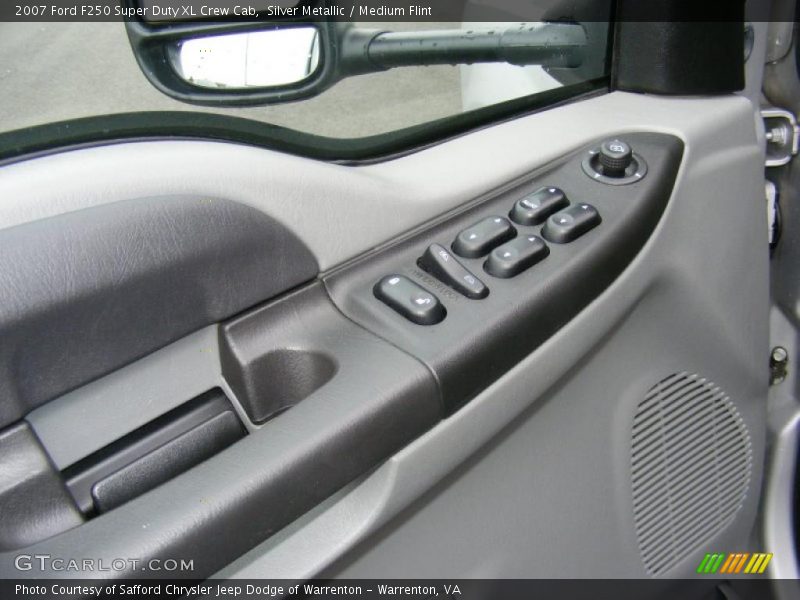 Silver Metallic / Medium Flint 2007 Ford F250 Super Duty XL Crew Cab